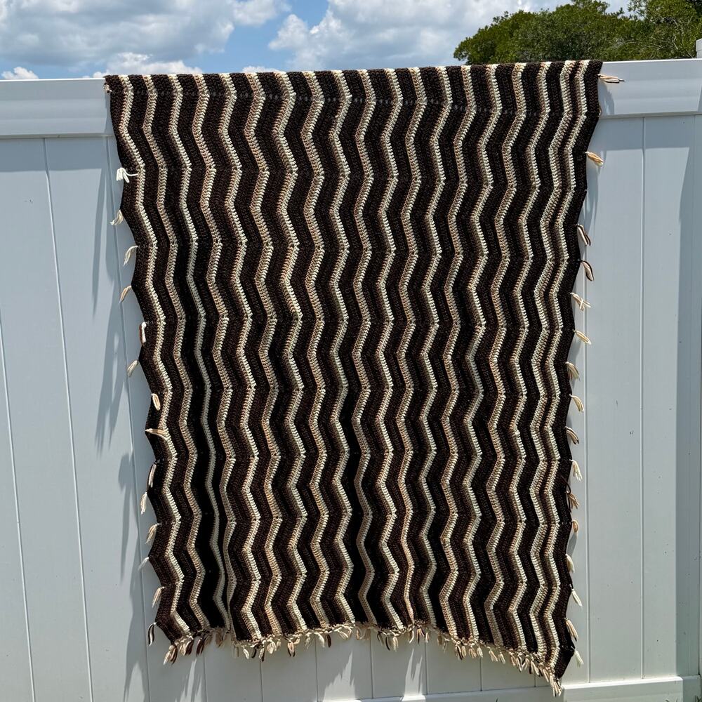 Vintage Chevron Crochet Blanket Shades of Brown Fringed Zig Zag Tan Beige READ